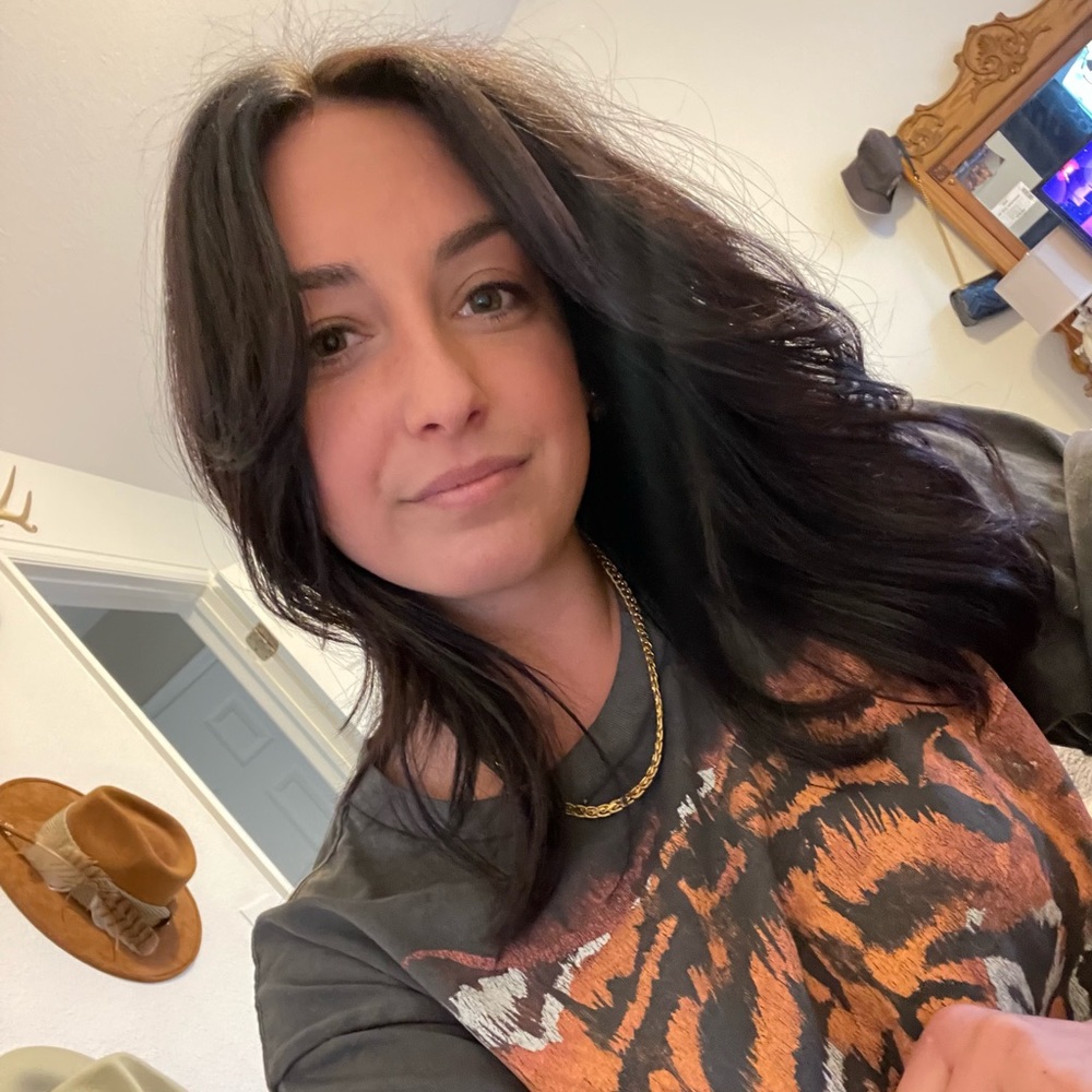 Meet your Posher, Carly